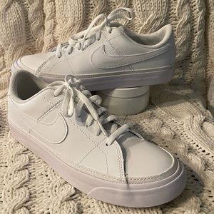 Nike Court Legacy-6Y/ Women’s 7.5